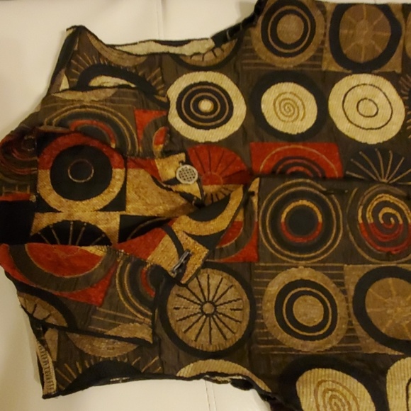 Vest - Picture 2 of 4